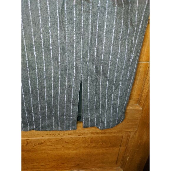 Doncaster Size 12 Wool Skirt Pinstriped Gray Purple Lilac Lined Modest - Picture 3 of 6
